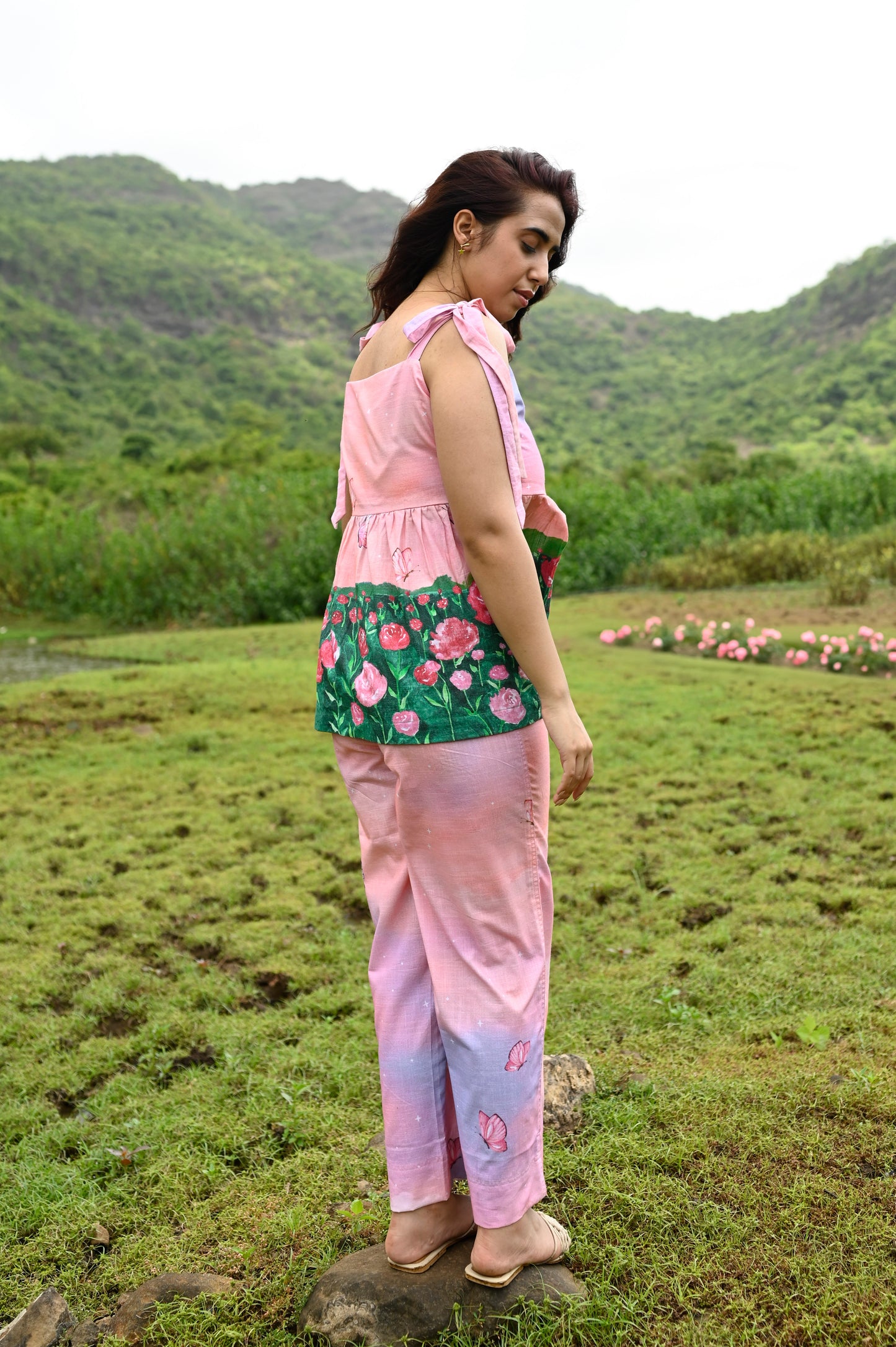 Rose Fields Tie Knots Top